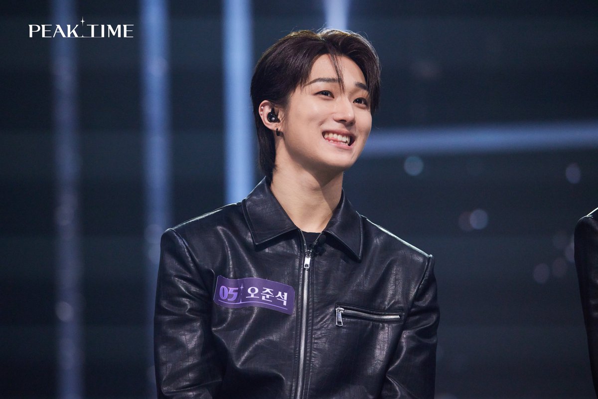 GOGOSING_SLL's tweet photo. <핔캠📸> #비하인드

다른 팀이어도 멋진 팀워크로 완벽한 무대를 보여준 ✨ #연합A 랩 유닛 ✨

#피크타임 #PEAKTIME #JTBC https://t.co/GpPr8pxxaU
