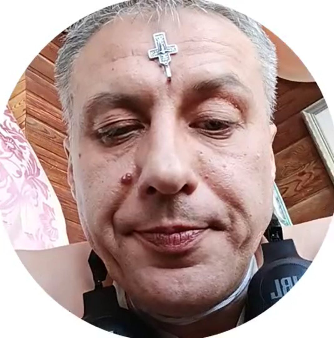 ботаник on Twitter: "ТГ SHOT: "У меня два ружья. Я забаррикадировал ...