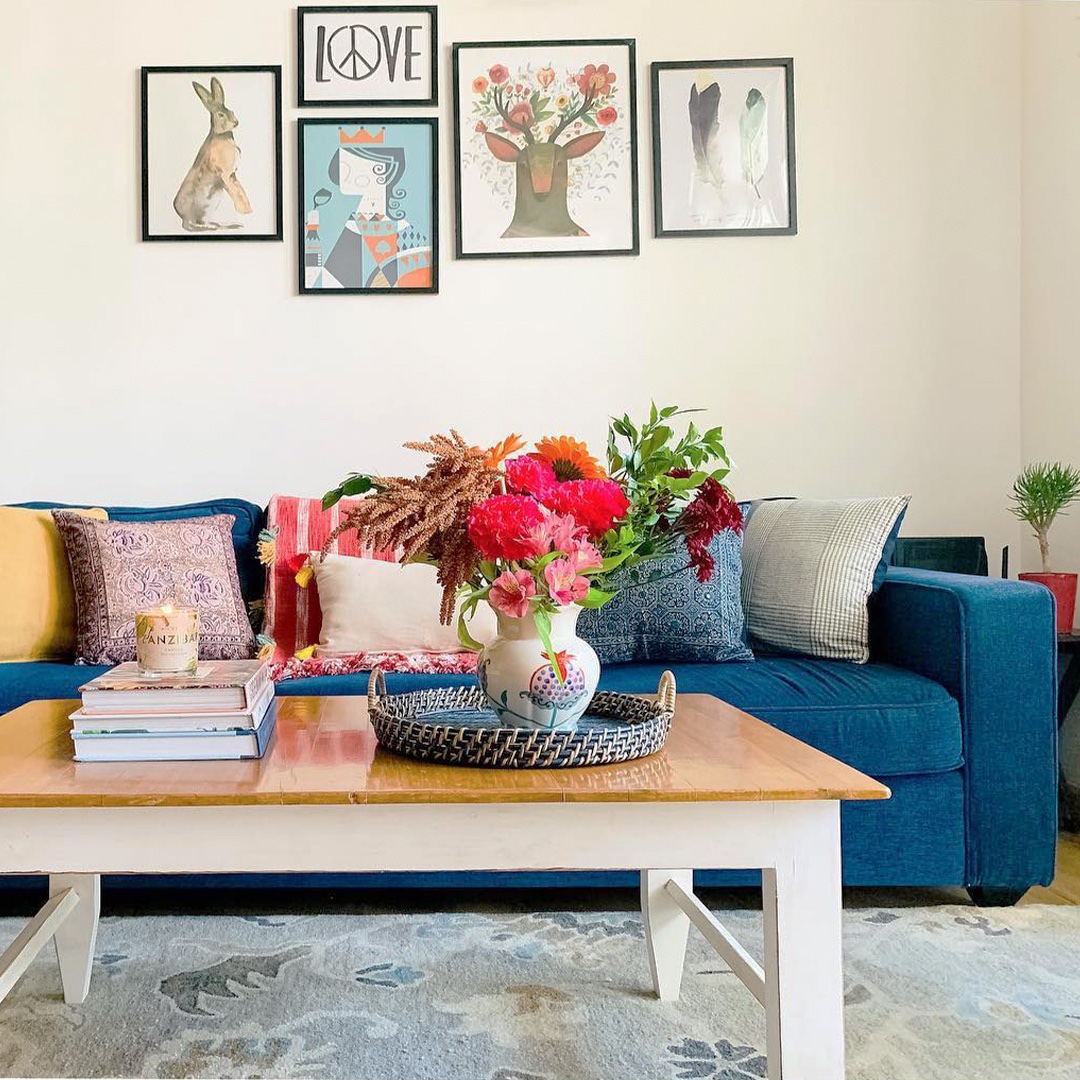 Vibrant colours, and cozy textures- welcoming the beauty of spring into the heart of the home with this setup by @suppus_home. 

Featured here is our Apollo Sofa. 

#ULStory #modernhomes #homedecor #summerhomes #livingroom #trendingdesign
