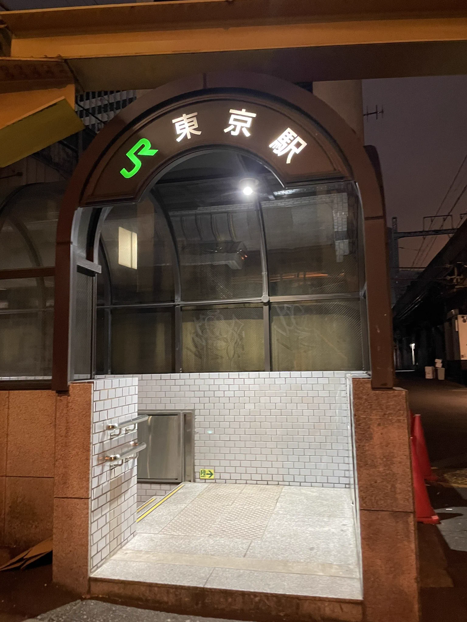 ディズニー行くときの裏ワザ！東京駅での乗り換え回避！