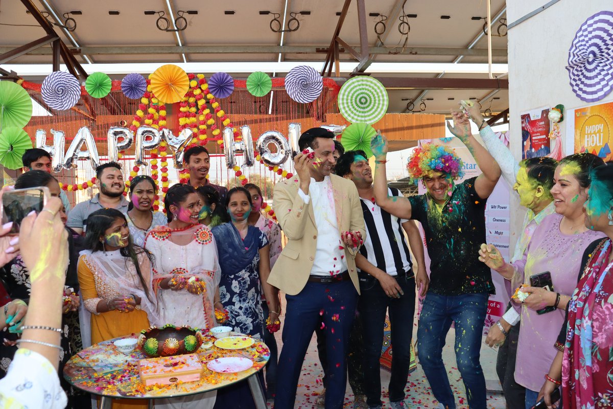 Colourful Holi is celebrated with @DrSameerBhati  director of staredu education and training institute with Radiology & GDA students

Happy Holi.....

#HappyHoli #Holihai #Holi2023 #HoliCelebration  #Holifestival #Festival #Staredu #Stareducation