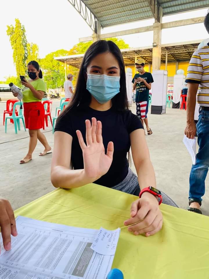 xclusivelyUBE's tweet photo. Kalma lang kayo👋

WELCOME BACK KISSES
#KissesDelavin https://t.co/ySri1PqY3D