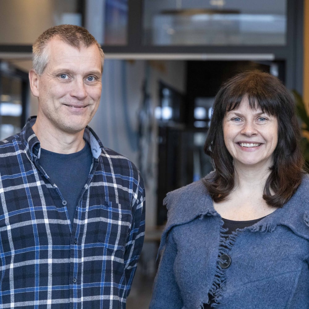 För att stärka banden mellan industri och utbildning startar Högskolan i Skövde projektet Yrkestrainee Skaraborg, där ingenjörsstudenter får möjlighet att genomföra praktiska utbildningsmoment hos företag i närområdet. mynewsdesk.com/se/his/pressre…