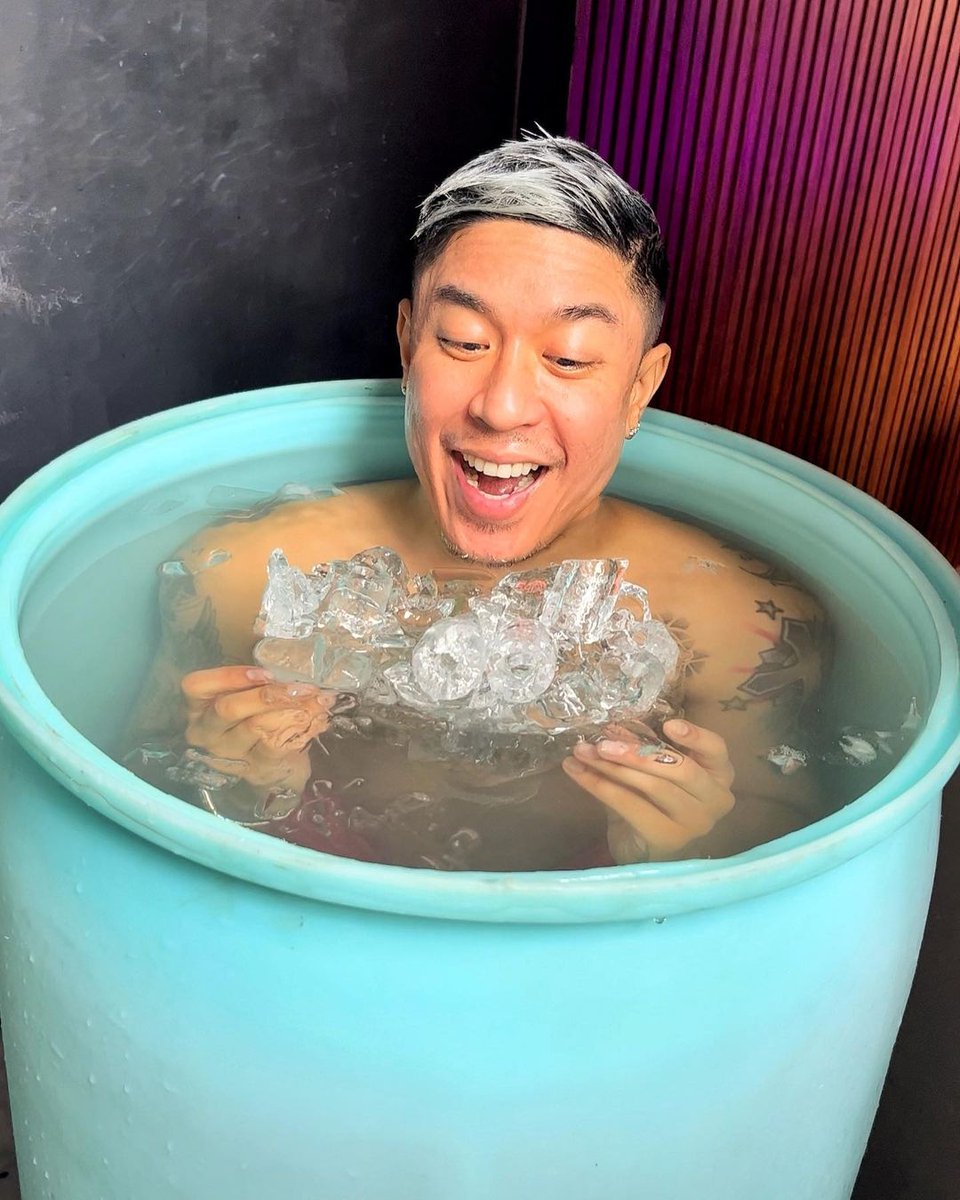 ICE BATH, SIKRETONG HEALING TECHNIQUE NG RNB SINGER NA SI KRIS LAWRENCE?!

Ano ang epekto ng ice bath sa ating kalusugan? Ligtas nga ba ito? Alamin ‘yan sa #PinoyMD ngayong Sabado, 6 AM sa GMA Network!