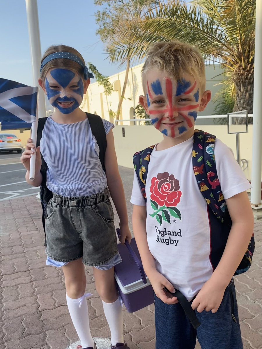 BSMuscatPriDHTL's tweet image. It’s great to see so many staff and students dressed for our Cultural Day today! At @BSMuscat, we believe that every student and member of staff should have a sense of belonging. We are proud to be celebrating our diverse community today #DEIJB #wellbeingfirst #everyonecan