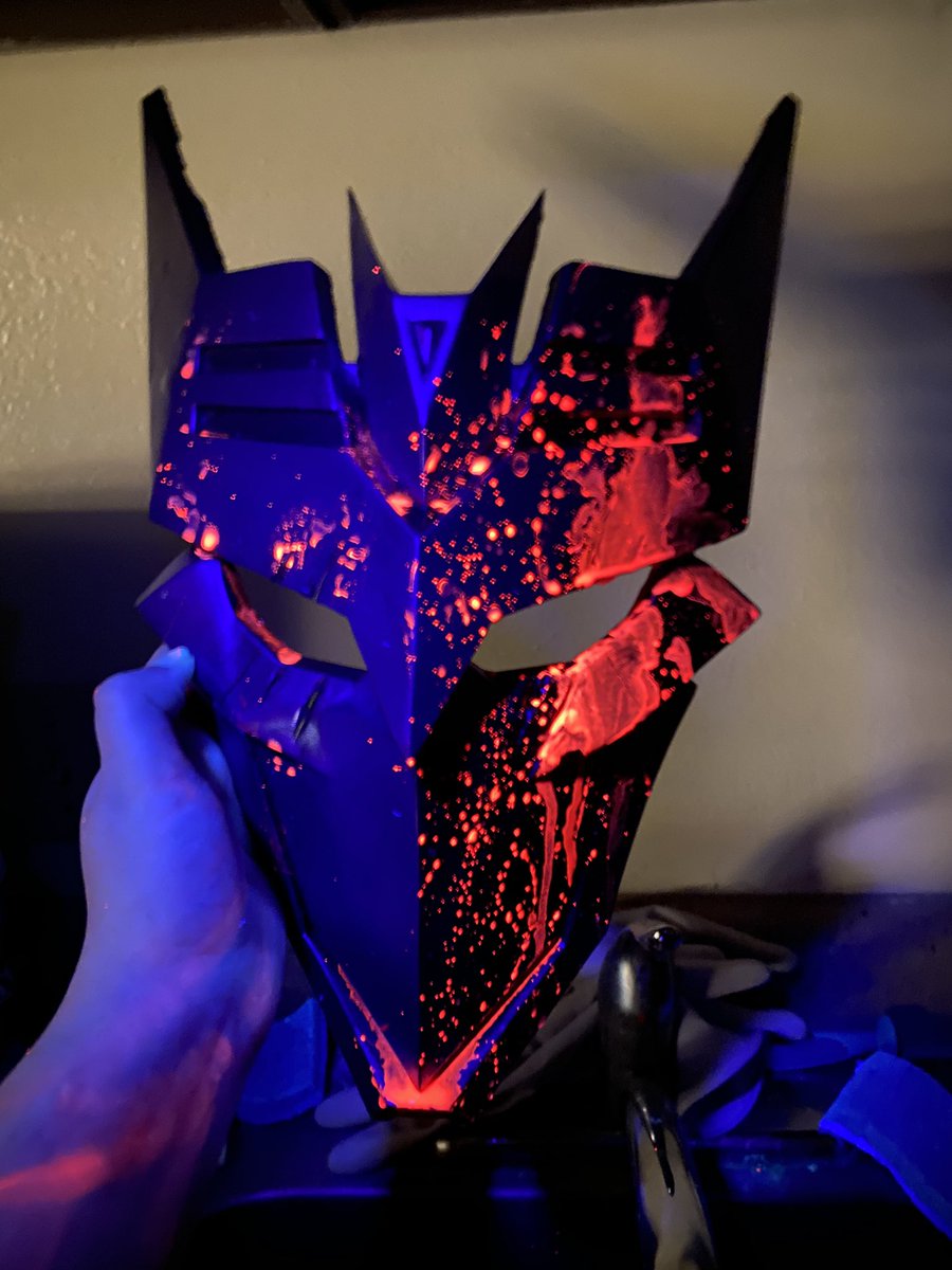 Sisi_Esprit's tweet image. WIP

Doing some fun blacklight paint on the laast of the 7 masks I’m selling this weekend in LA @TFconTweets. #TFconLA #TFcon