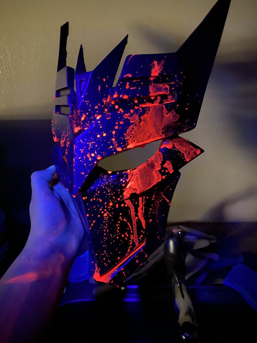 Sisi_Esprit's tweet image. WIP

Doing some fun blacklight paint on the laast of the 7 masks I’m selling this weekend in LA @TFconTweets. #TFconLA #TFcon