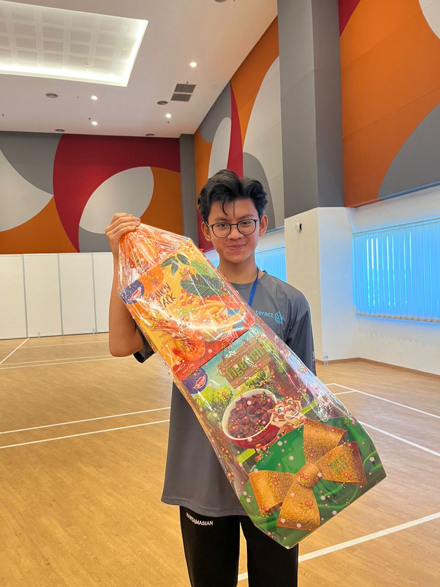 icsmksh's tweet image. Hey you!! Wanna know something about our Vice President Ashraf🤔

'People tend to paint me as intimidating but once they get to know me their face are identical to those after watching a Lil Nas X mv.Also when I was 8 I used to eat the wax of my birthday candles' 🤷