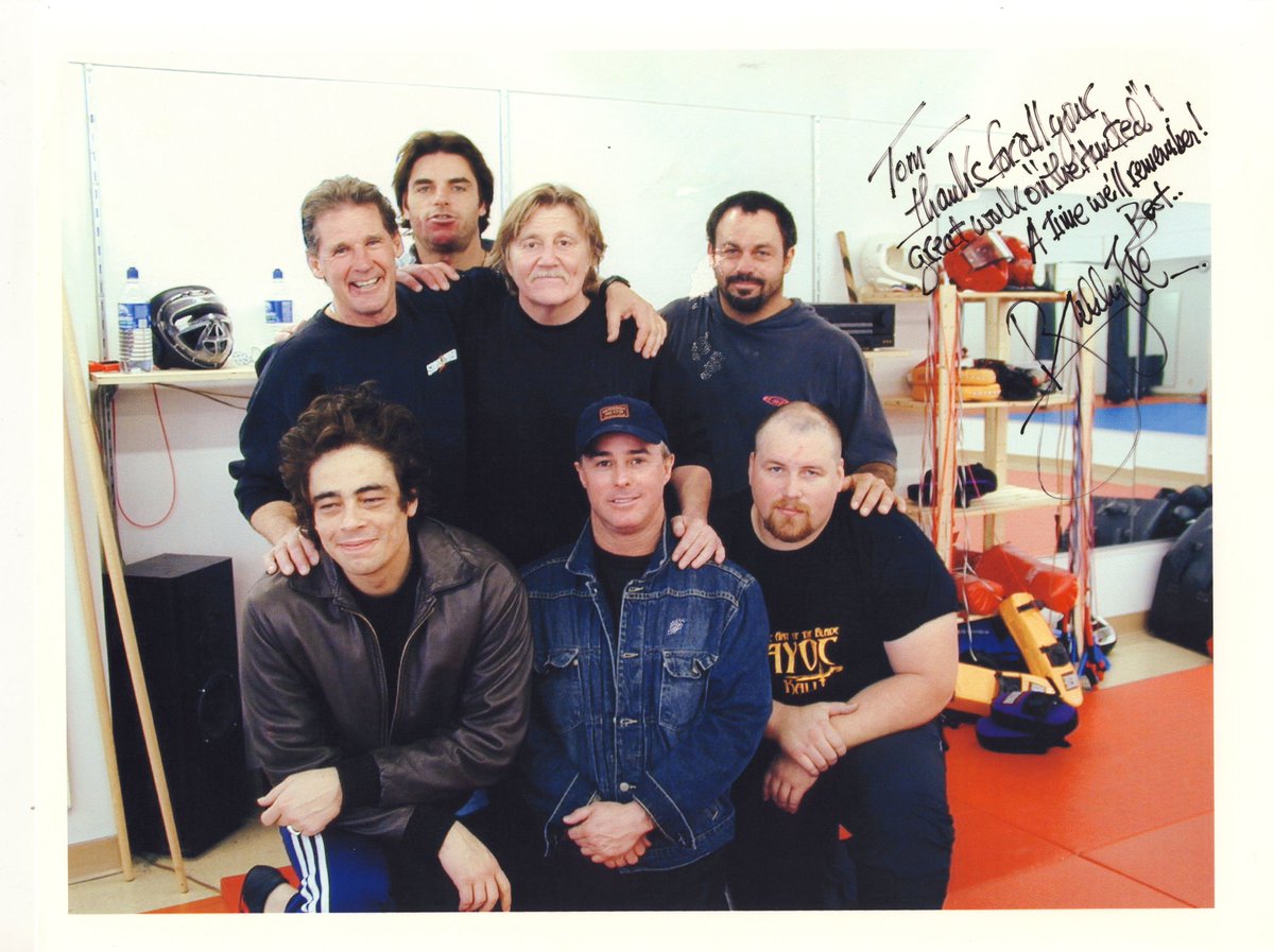 UrszulaGrzyska1's tweet photo. #TheHunted (2003)
#BehindTheScenes
🔪Fight Team🔪
#BenicioDelToro #TomElliott https://t.co/XTvqXnkEKs