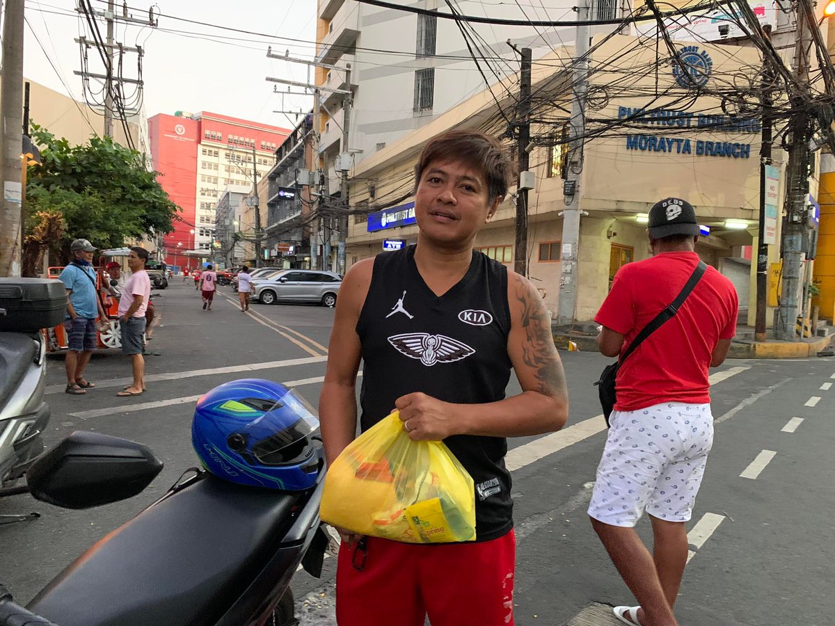 SALAMAT SA SUPORTA! 🛍

Sa tulong ng mga volunteer at inyong donations, nakapamahagi ng relief packs sa 66 tsuper mula NRJODA. Salamat sa mamamayang nagkakaisa para maitawid ang strike, sa pangkain at suporta sa Morayta drivers at kanilang pamilya ❤

#NoToPUVPhaseout