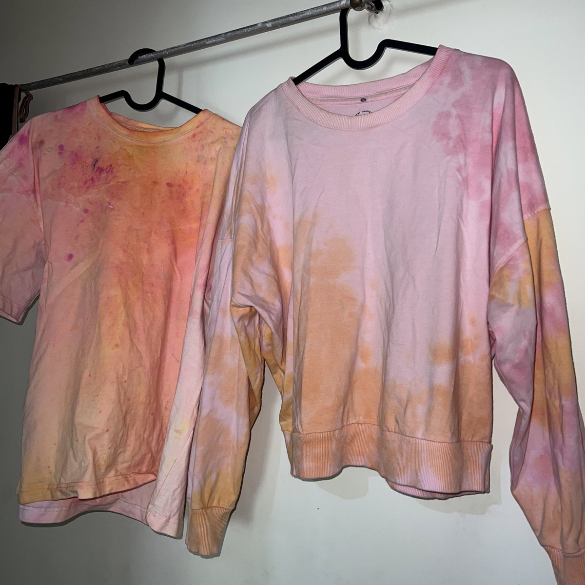 craycrayshray's tweet photo. My boyfriends old tshirt post holi v/s my very expensive tye dye sweatshirt from alia bhatt’s best friends brand 🤡 https://t.co/Q1vtiu6cmq