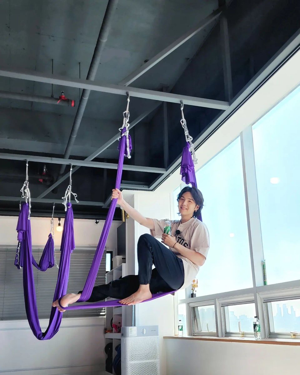 mtc82bts's tweet image. ゆんぎやー💜
お誕生日おめでとう！！
2023.3.9
@bts_bighit
#HappyBirthdayYoongi
#SUGA_BDAY
#HAPPYSUGADAY
#FirstLoveSuga
#GeniusMinYoongi
#OURMOONLIGHTYOONGI
#슈가생일ㅊㅋ
#윤기생일ㅊㅋ
#물오름달아흐레의_레전드
#설탕이_스윗한_생일_보내
#기운받아_월드투어_가보자고