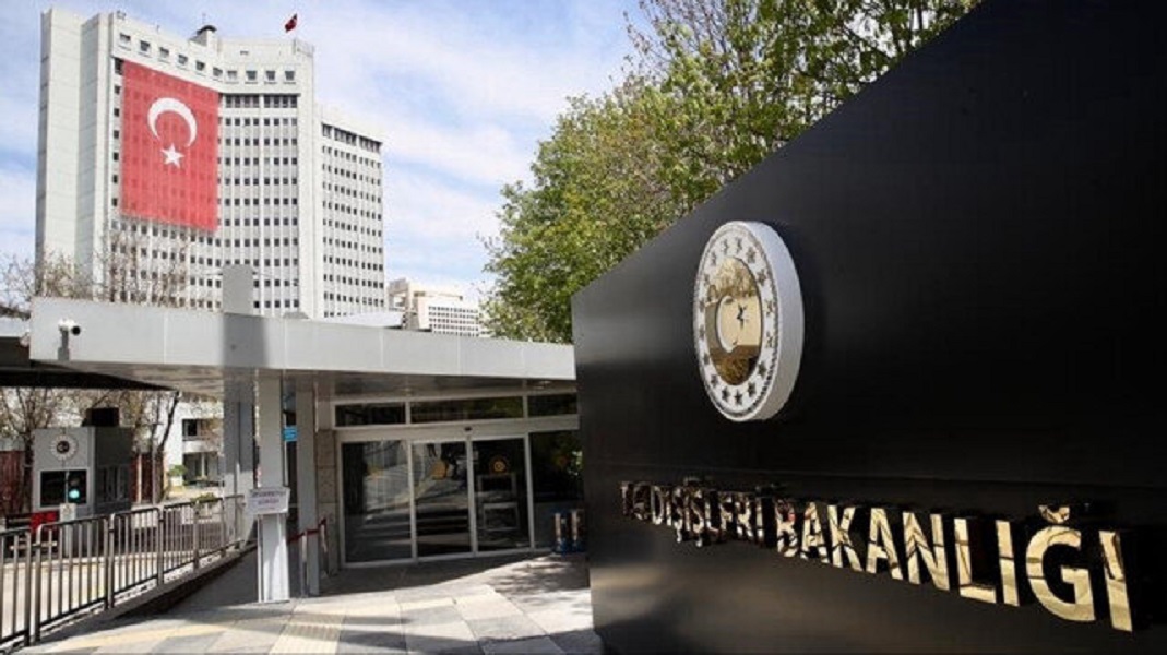 Ankara condemns anti-Türkiye activity by PKK/YPG terrorist group in European Parliament
yenisafak.com/en/news/ankara…