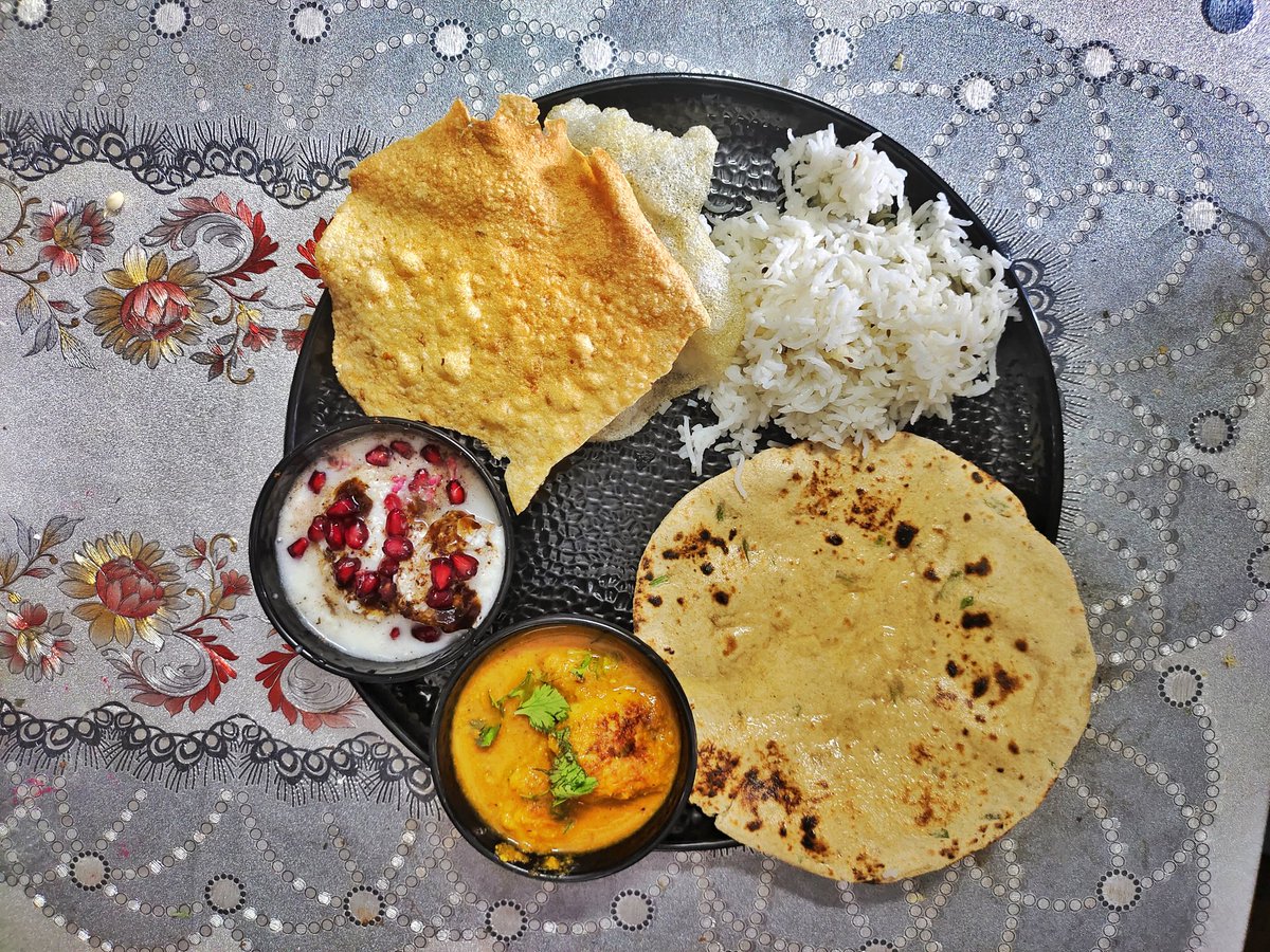 Pov- You came back to your home after 4 months, and got food served like this 🥹❤️
#gharkakhana