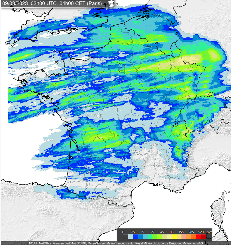 Les cumuls de pluie depuis le début de semaine sont hétérogènes, avec parfois des valeurs appréciables. Encore très sec dans le sud notamment (carte @infoclimat). 
D'ici la fin de semaine, la pluie va tomber en abondance sur les versants ouest des reliefs (carte de droite) 