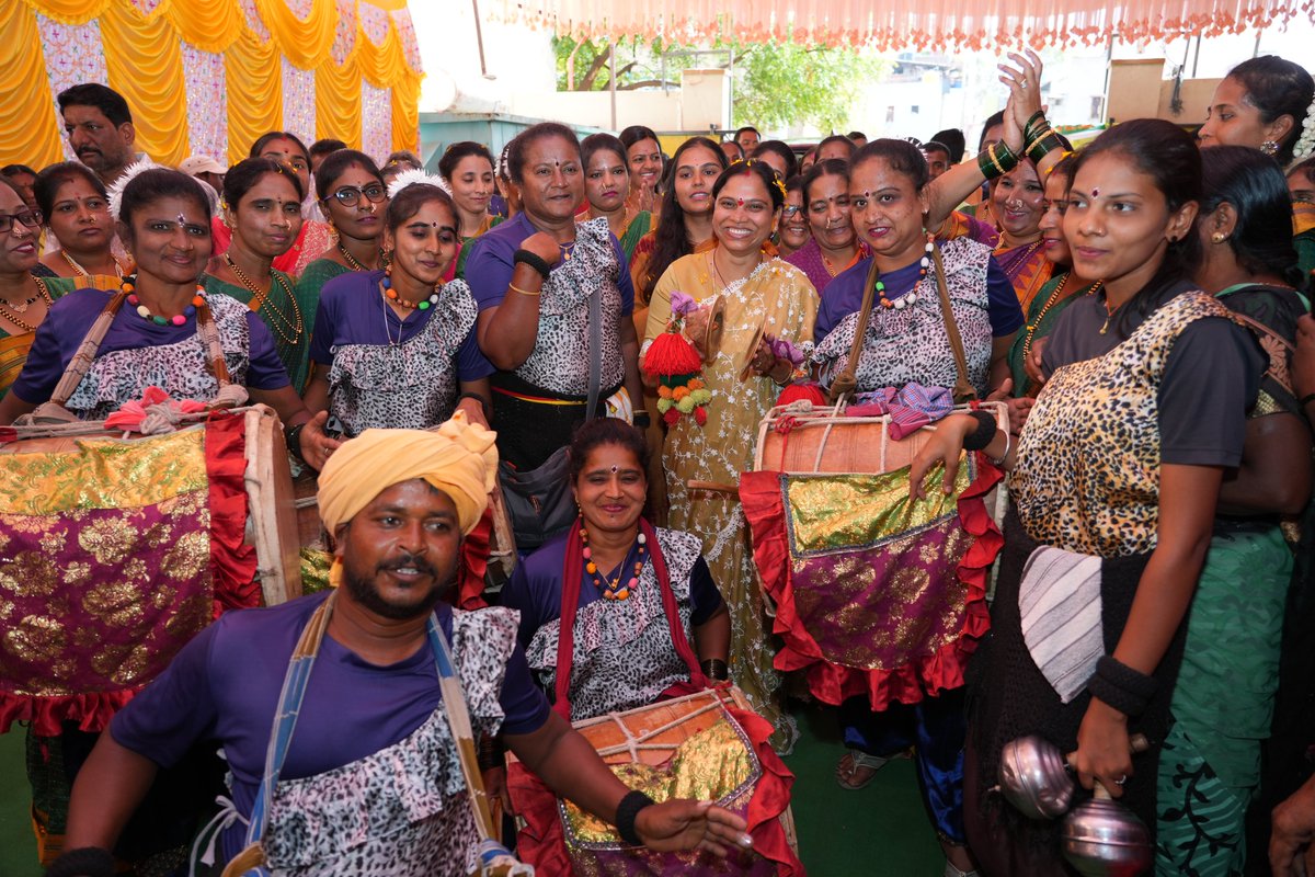 KrppKudligi's tweet image. ಅಂತಾರಾಷ್ಟ್ರೀಯ ಮಹಿಳಾ ದಿನಾಚರಣೆಯ ಆಚರಣೆ

#KalayanaRajyaPragathiPaksha
#Krpp #GaliLakshmiAruna #WomensDay