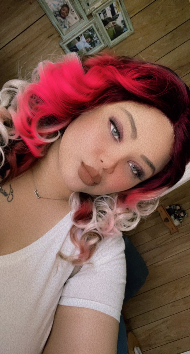 Taneshia🌺 tweet media