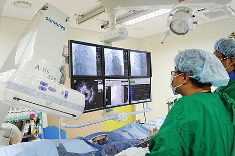 StrokeResearch2's tweet photo. Pseudonymous can be caused by trauma that punctures the artery, such as knife and bullet wounds, as a result of subcutaneous surgical procedures such as coronary physiography or arterial grafting,[5] or use of an artery for injection
https://t.co/yBwh9ptmNc https://t.co/4HvWsPDa8y