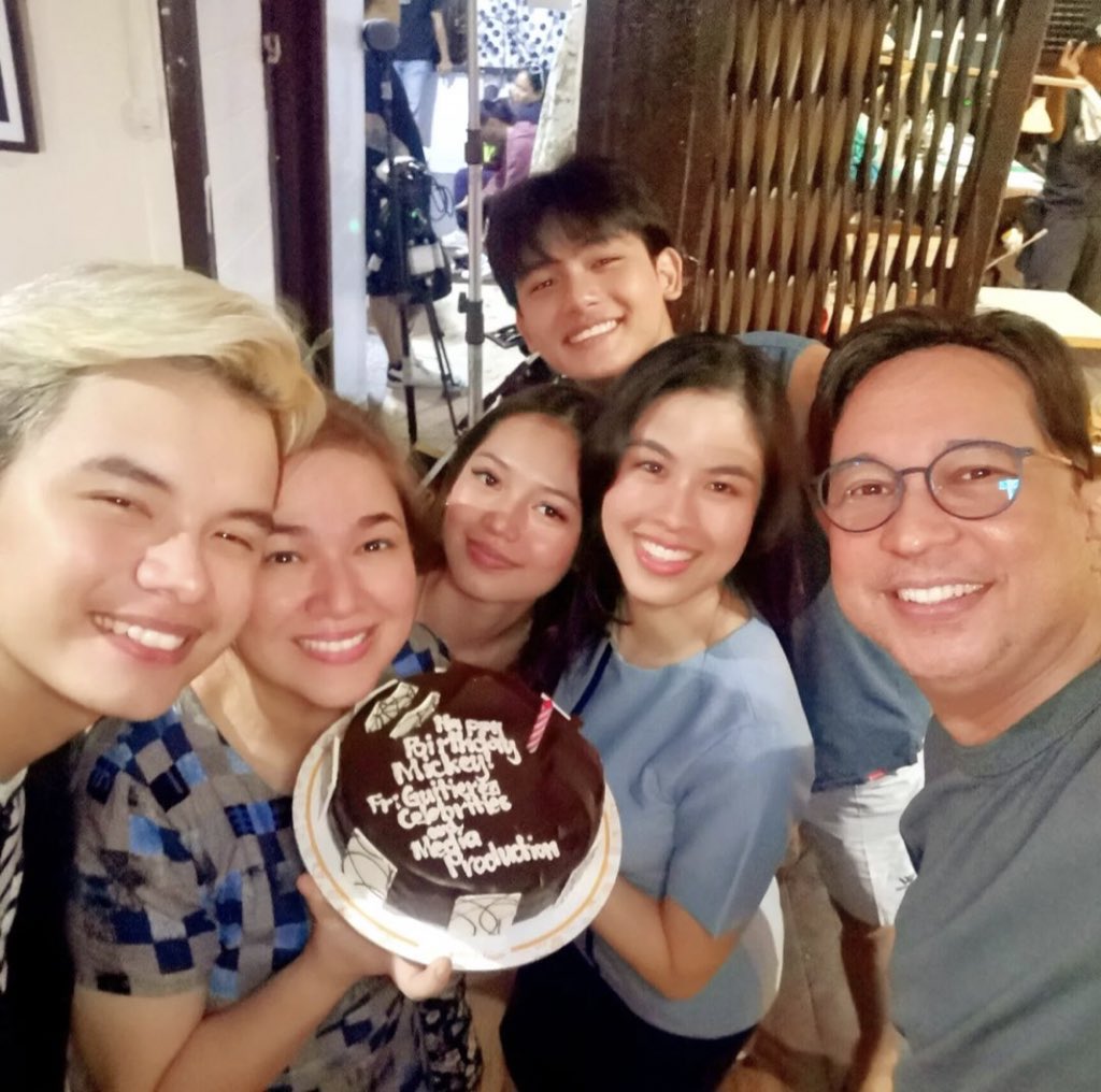 Happy Birthday, Miss Mickey! :) ikaw may bday pero si Kittet may surprised samin hehehhe thank you!

WELCOME BACK KISSES 
#KissesDelavin 
<a href="/KissesDelavin/">Kisses Delavin</a>