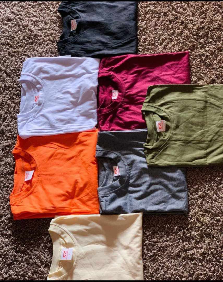 tafokwesiarthur's tweet photo. Hello fam, your best plug for tshirts is here!🔥🫱🏽‍🫲🏼 Very affordable Plain Tshirts for both ladies and gents in all colors and sizes are available for sale. https://t.co/ZuVsuREe34