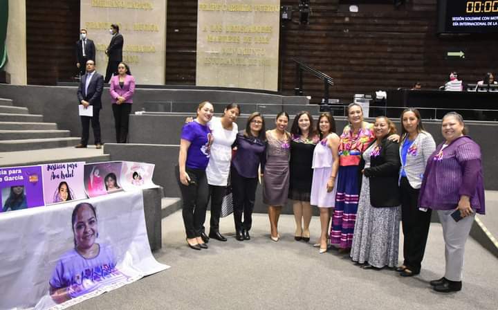 VeroColladoMx's tweet photo. En SESIÓN SOLEMNE CON MOTIVO DEL DÍA INTERNACIONAL DE LA MUJER. https://t.co/cQaiUcZHUT