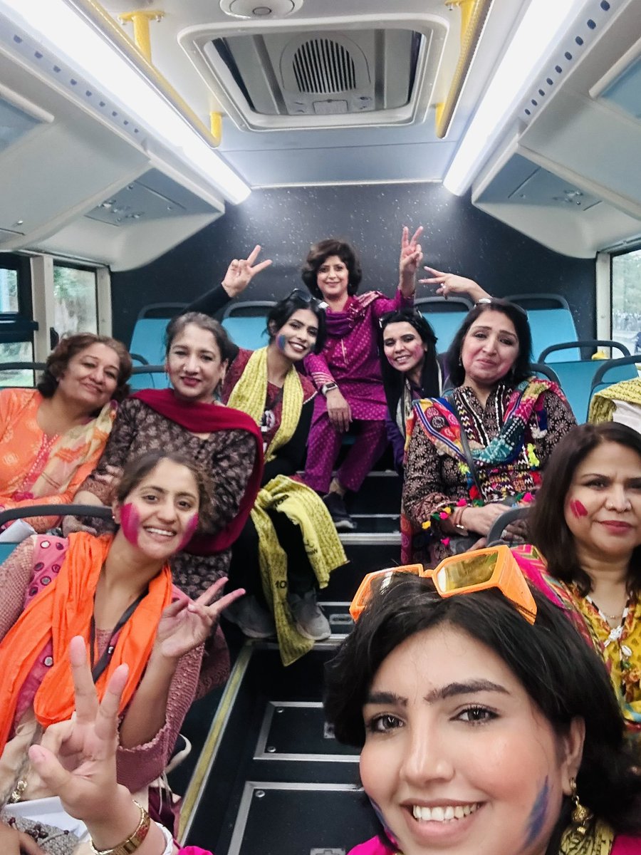 pbsbrtsindh's tweet photo. On 8th of March International Women's Day, the Aurat March #Hyderabad delegation returned to the Khanabadosh writers cafe on the Pink Peoples Bus Service.
#InternationalWomensDay #8thmarch2023 #PinkPeoplesBusService #AuratMarch #WomenEmpowerment #SindhGovt https://t.co/fpPwcnM2vK