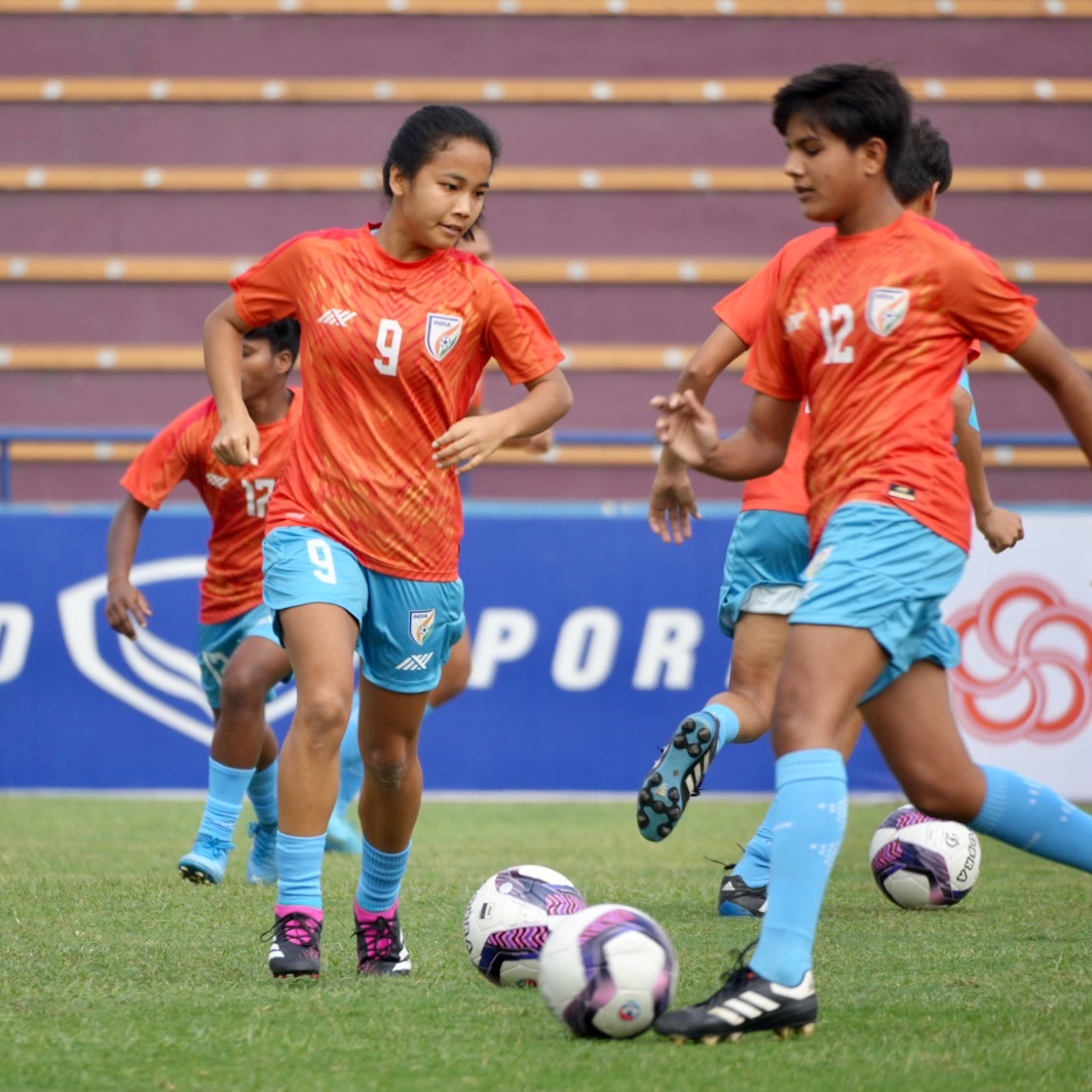 IndianFootball's tweet image. ALMOST TIME!!! 

#IDNIND ⚔️ #AFCU20Womens 🏆 #BackTheBlue 💙 #ShePower 👧 #IndianFootball ⚽