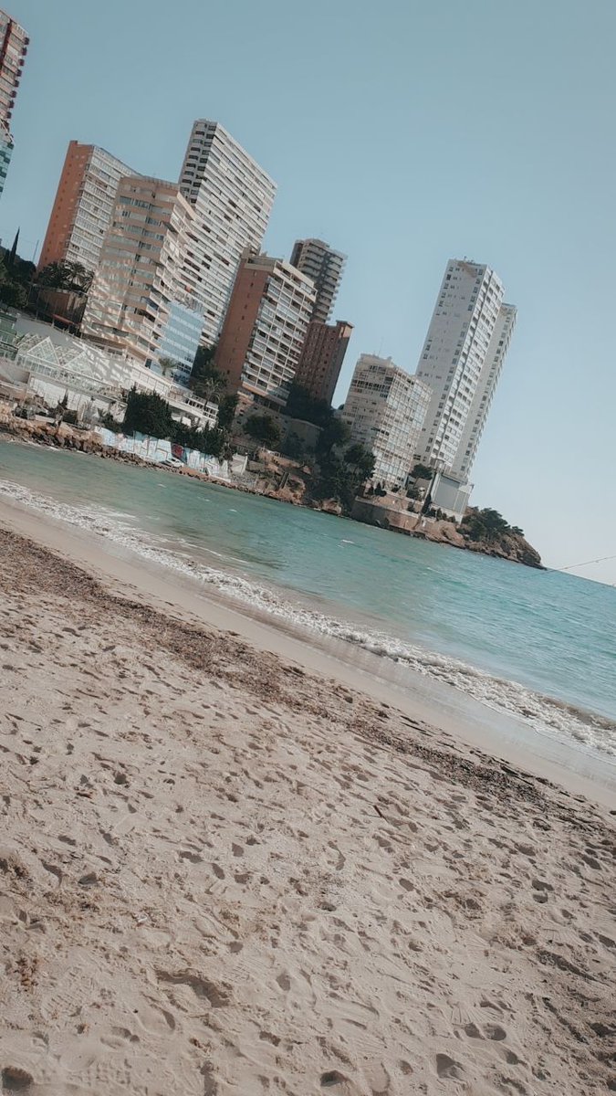 tracelex2011's tweet image. Take me back here I hate the snow lol