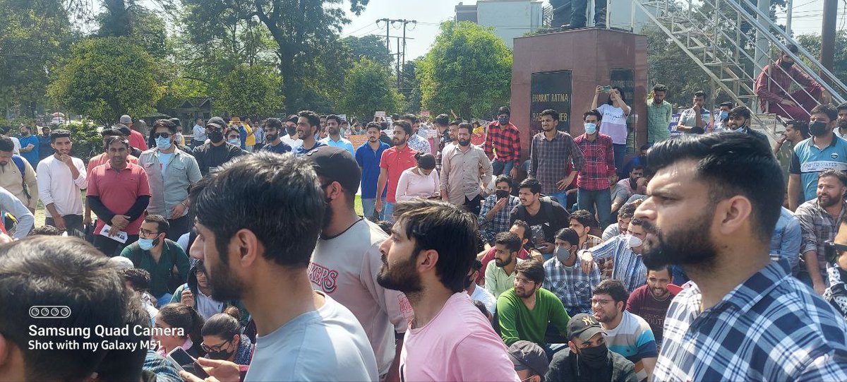 JKStudents_in's tweet photo. Protest Day 2 #JKSSBScam #AptechBlacklisted 

@DrVikasPadha @vironikaom @drmonika_langeh @AnanyaJamwal2 https://t.co/l9GKv6EmmP