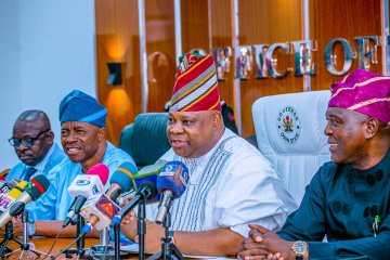 fajinmisikiru's tweet photo. @AAdeleke_01 @iwogoke @DukeOfOsun" I am not doing you any favor. I am only fulfilling the task you voted me to do. It is in that spirit that I am extending this attention to the contributory pensioners." Sen. Ademola Jackson Nurudeen Adeleke while addressing the Pensioners today https://t.co/d3nyo47wtf
