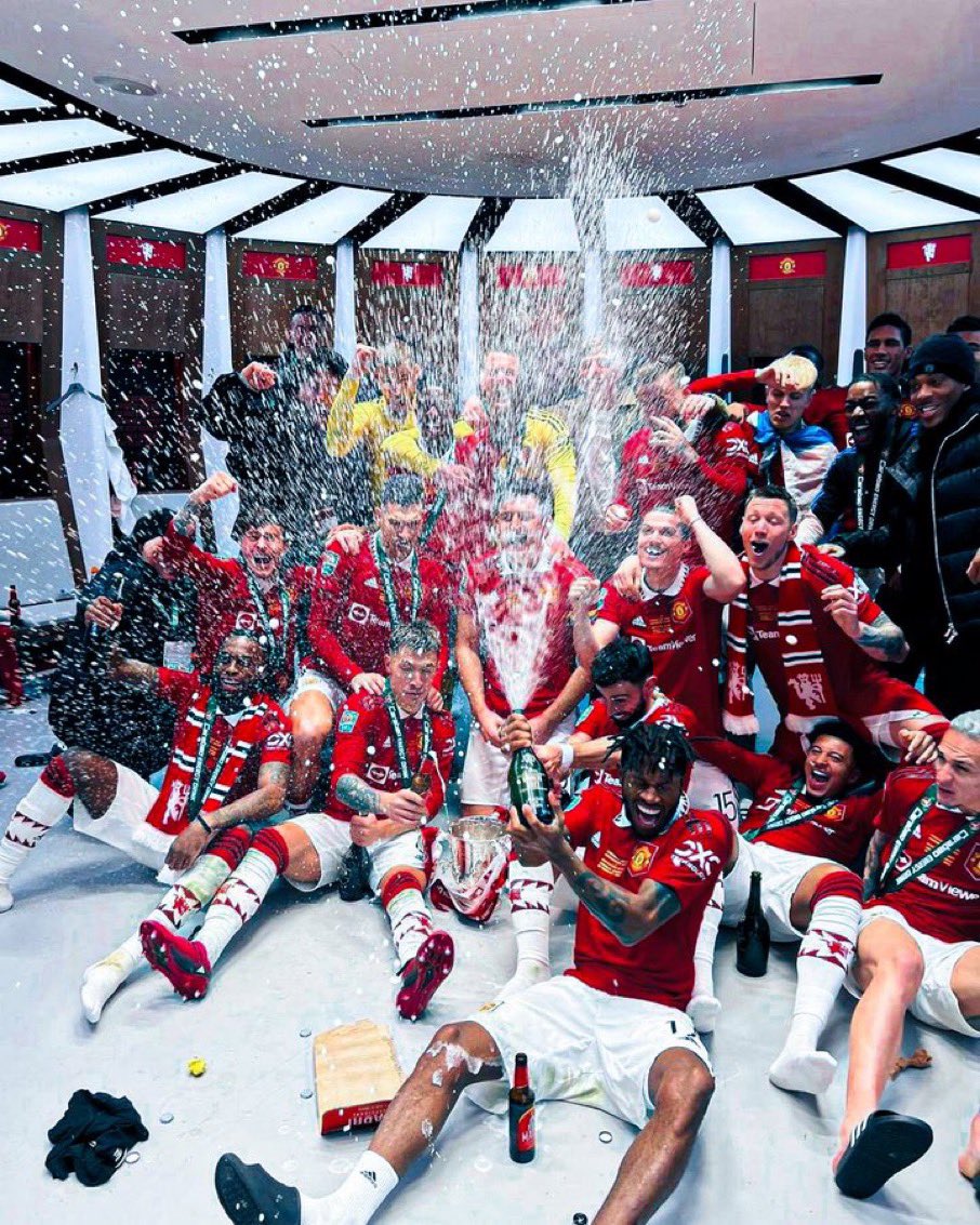 UTDTrey's tweet photo. I’ve not been seeing our trophy pics enough, like this tweet to bless someone’s timeline https://t.co/2NNXBBkOon