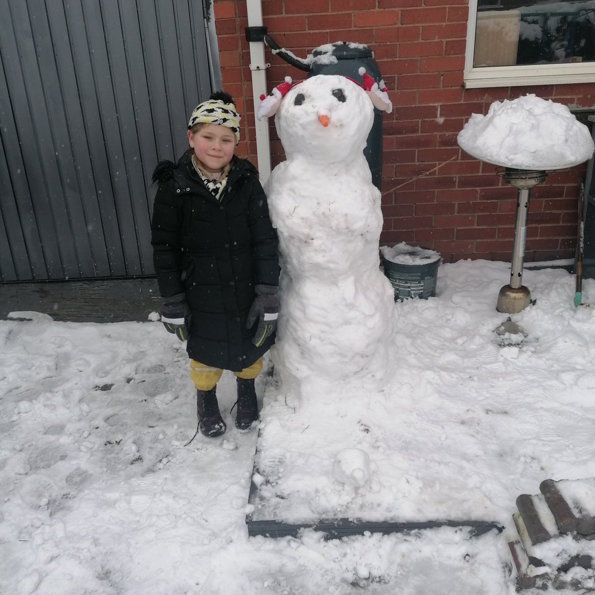 Mrs_A_Freeman's tweet photo. Willow and Eden have been busy sledging and building a snowman with a pet tortoise @YsgolTanyfron https://t.co/5ieb87Ce5X