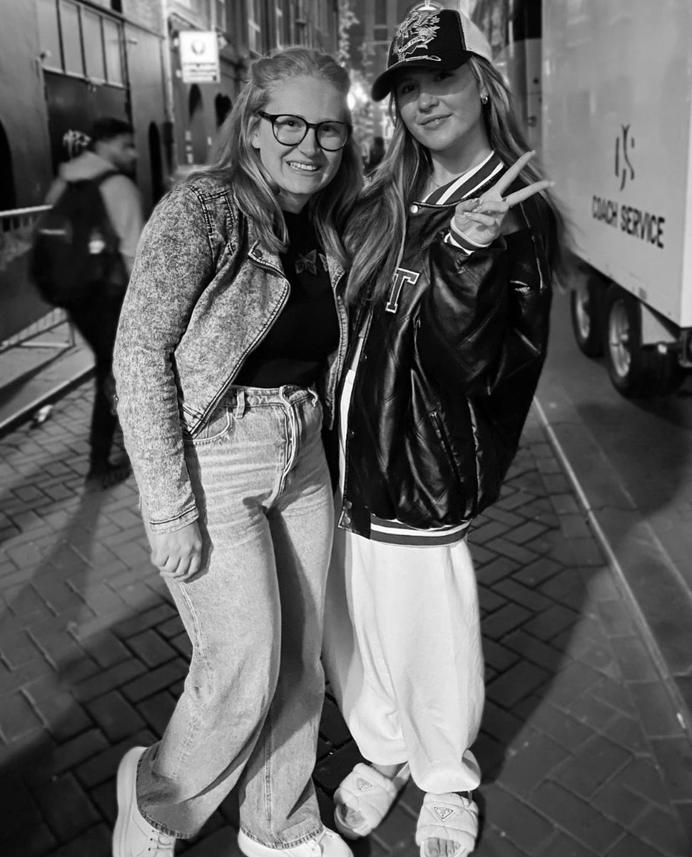 Aaah it finally arrived.🤩💗
I’m so damn proud of you! xx
Being there from the beginning of your journey..from your first EP, to your first tour &amp; now you‘ve released your first album, like whaat!😮💗How time flies and I can’t wait for what’s coming next!🫶🏼
<a href="/mimiwebb/">Mimi Webb</a>