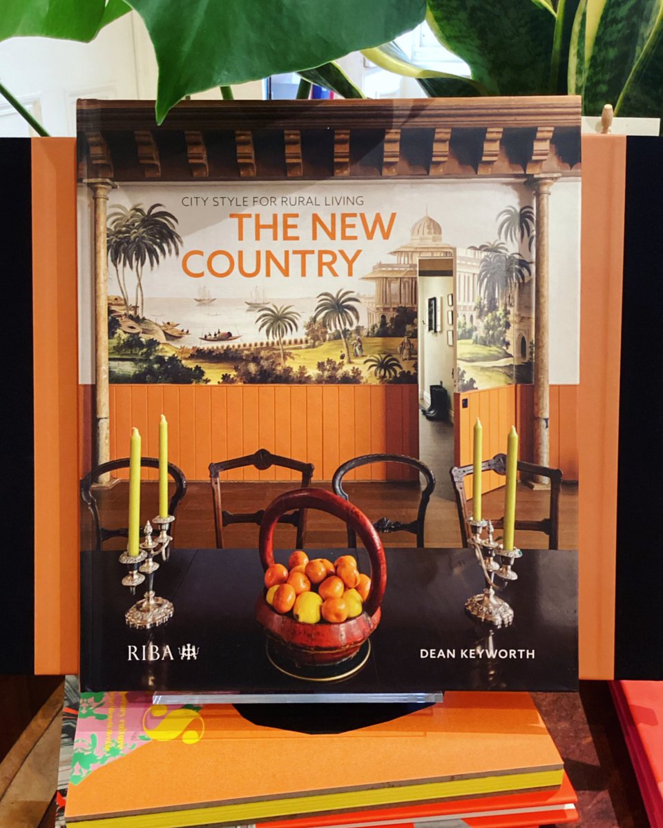 BookshopRIAS's tweet photo. “The New Country: City style for rural living”, by RIBA, guides designers and homeowners through the challenges of designing for rural properties and how to adapt a metropolitan design ethos into practical schemes for country living🏔🏡
#riasbookshop #ribapublishing #design https://t.co/lnfvOguGQR