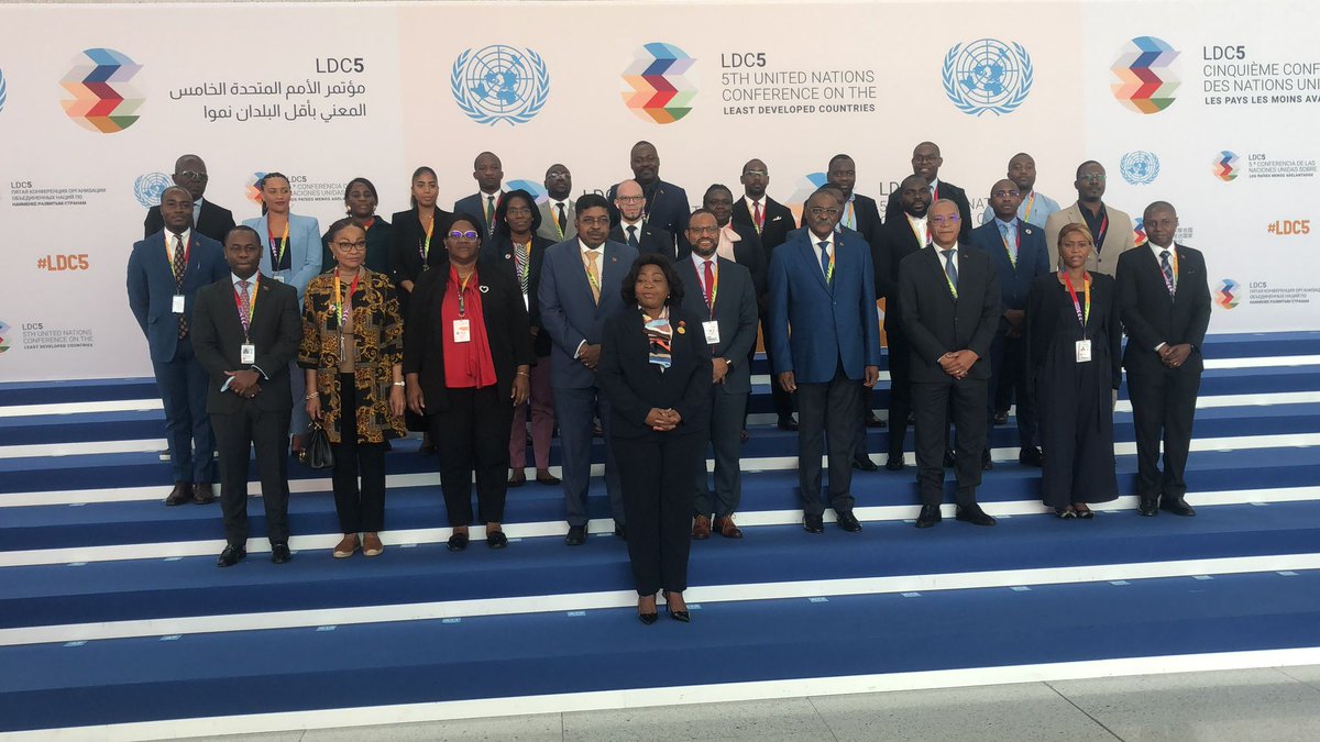 JosefaSacko's tweet photo. Happy to join #Angolan delegation, led by Vice-presidente H.E Esperança Costa, they actively participated in #LDC conference. The African LDCs are working actively &amp; collaboratively to move to middle economy,to improve the livelihood of Africans,  #endHunger &amp; reduce #poverty. https://t.co/v4QM0d67A5