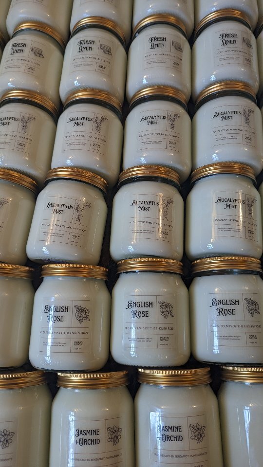 DudeSweetFood's tweet photo. Make some candles with me 😁 #candlemaking #candlesofinstagram https://t.co/jbKC88IjzX https://t.co/PT0iepCceS