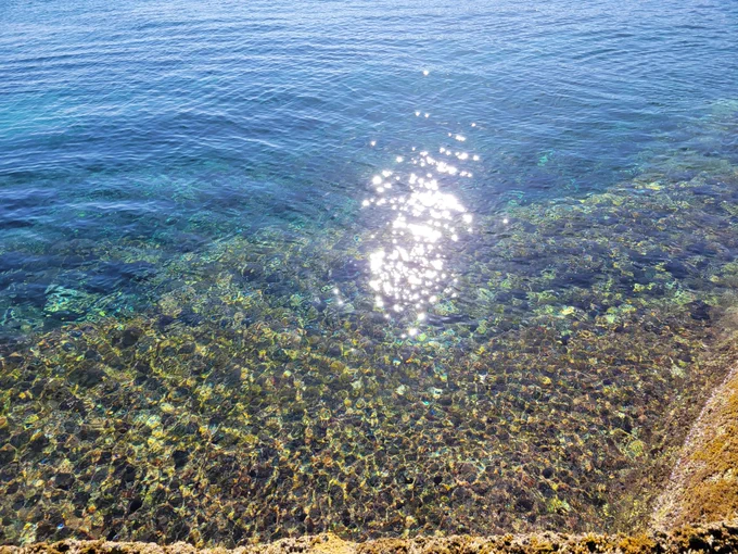 授業の前にポパイ村行ってきた海きれいすぎてやば 