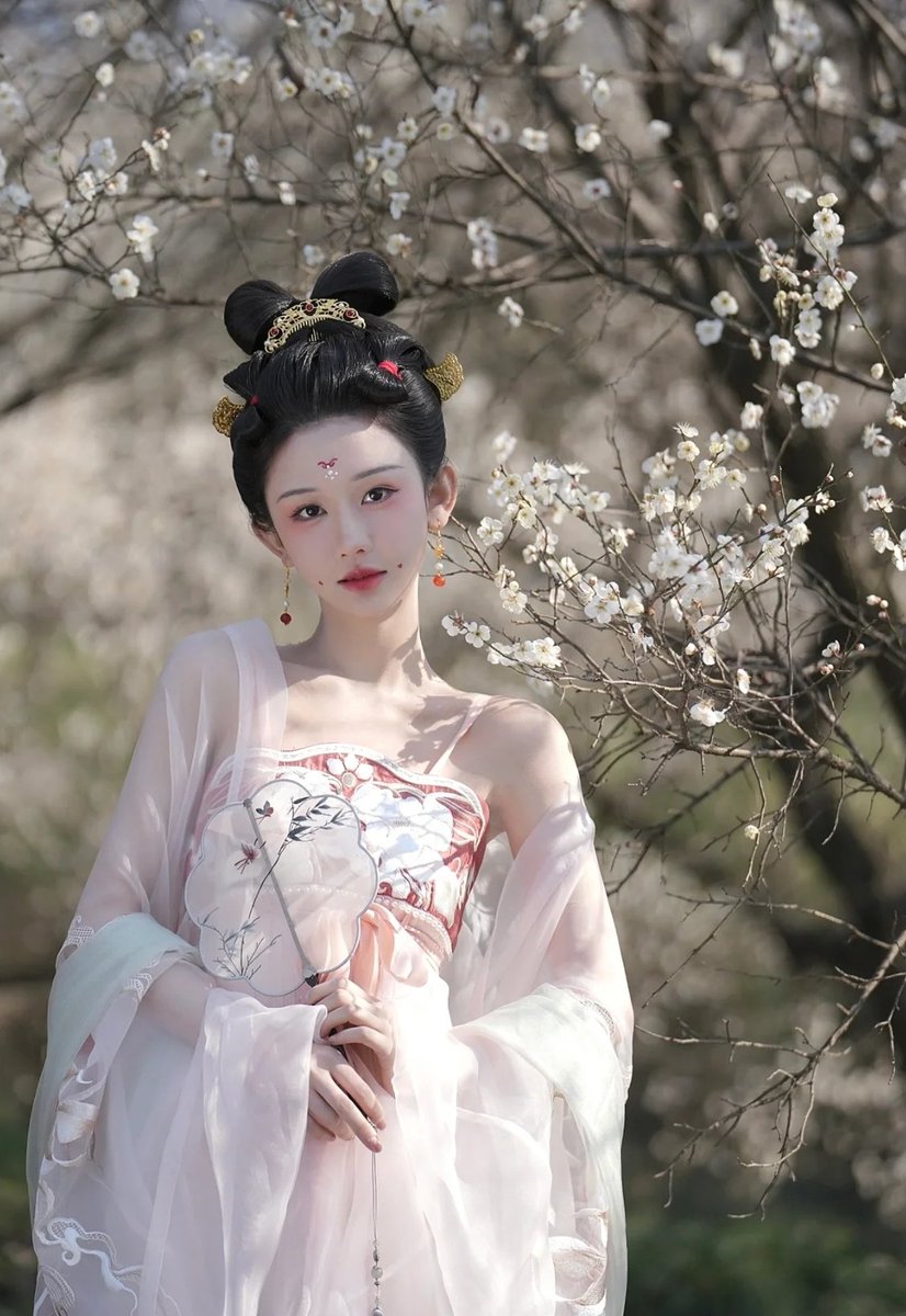 beautiful?📸
她们说这样不好看呢🤣 https://t.co/6rYxedteCE
