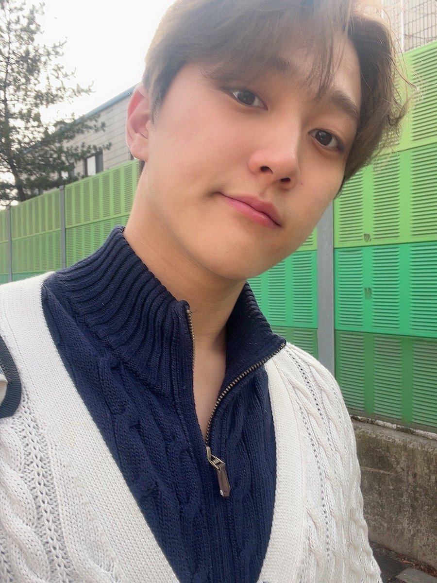 he’s actually wearing two cardigans <a href="/apologyapple/">🍏</a> u have been summoned