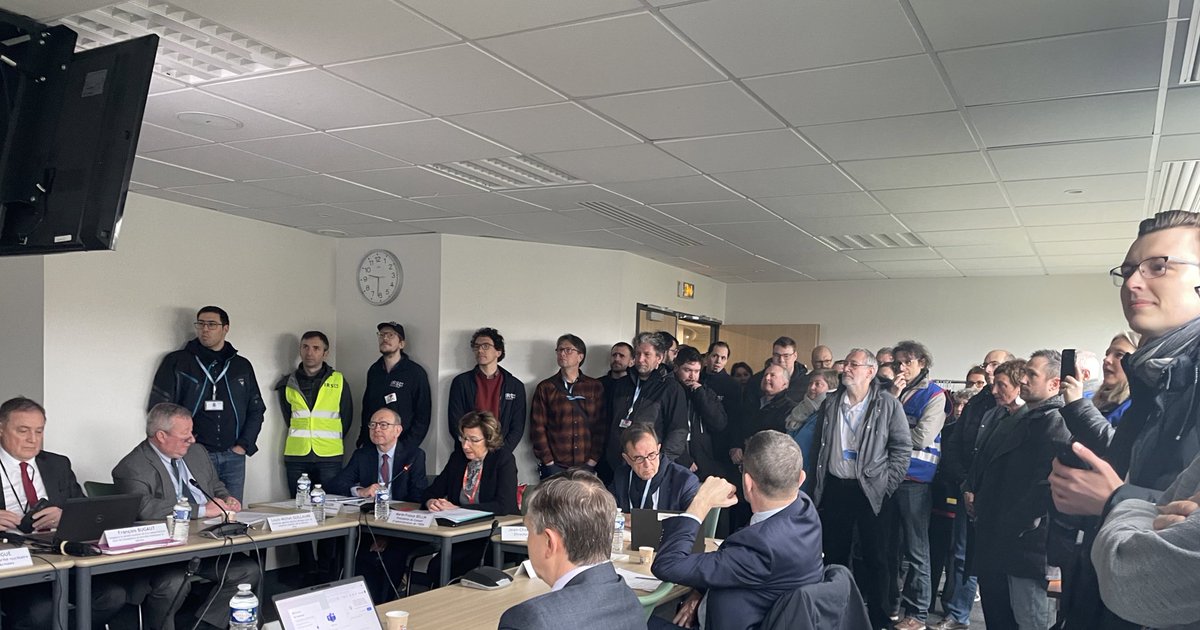 JaimeMonIRSN's tweet image. En direct de l’@IRSNFrance 

Les salariés envahissent le conseil d’administration pour demander des réponses à leurs interrogations.

@JeSoutiensIRSN