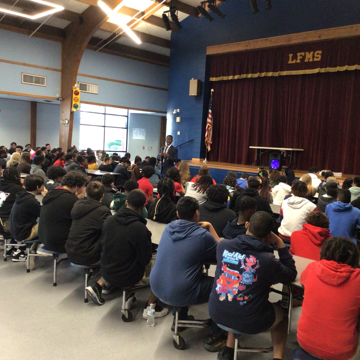 LFMSPatriots's tweet image. Thank you, Dr. Barbra, for the 8th Grade Motivational Assembly with our Patriots! We appreciate you! @DrTorriJackson @DRDEB_LCSS @LibertyCoSchool #everystudentmatters #everymomentcounts