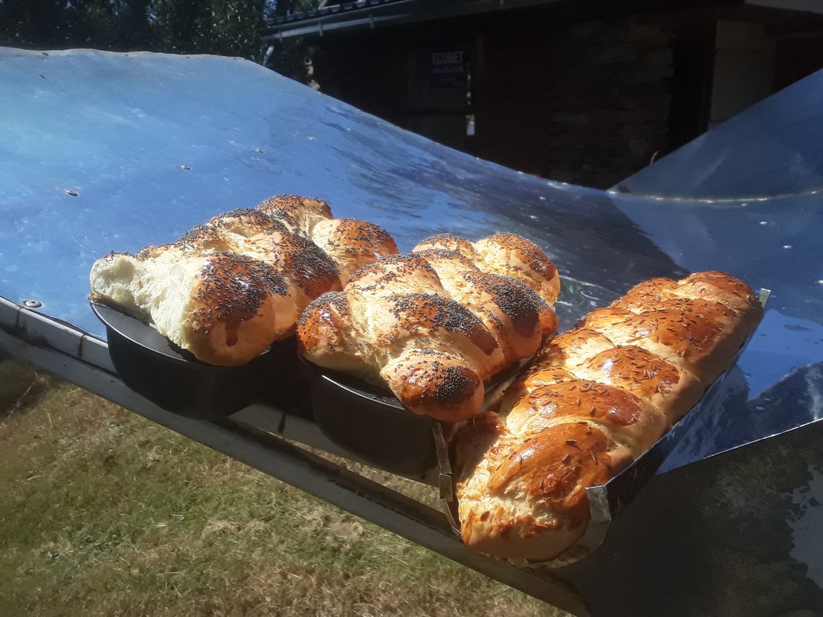 Ivanyles's tweet photo. Solar baking just now. 40 minutes. #Soltrain #SDG7 #Solarsoft https://t.co/VjqJGlzzNm