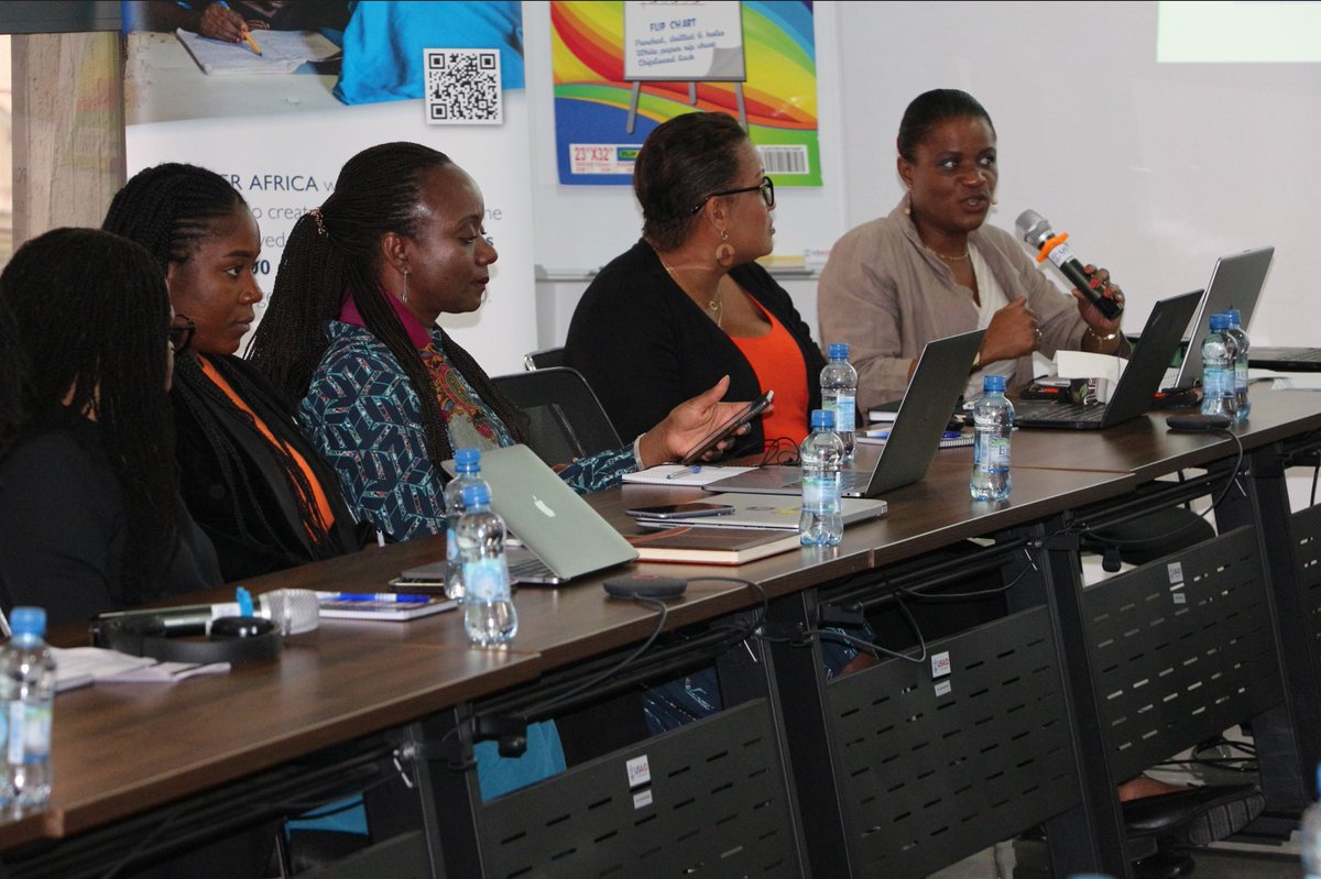 PowerAfricaUS's tweet photo. #TBT to when Power Africa facilitated a #GenderEquality workshop for DRC’s #OffGrid #RenewableEnergy association, @ACERD_RDC. We’re advising ACERD members on a #GenderStrategy to deliver the benefits of #CleanEnergy to women & men equally.
@USEmbKinshasa @anser_rdc @USAIDGender https://t.co/PzAviyX4TN