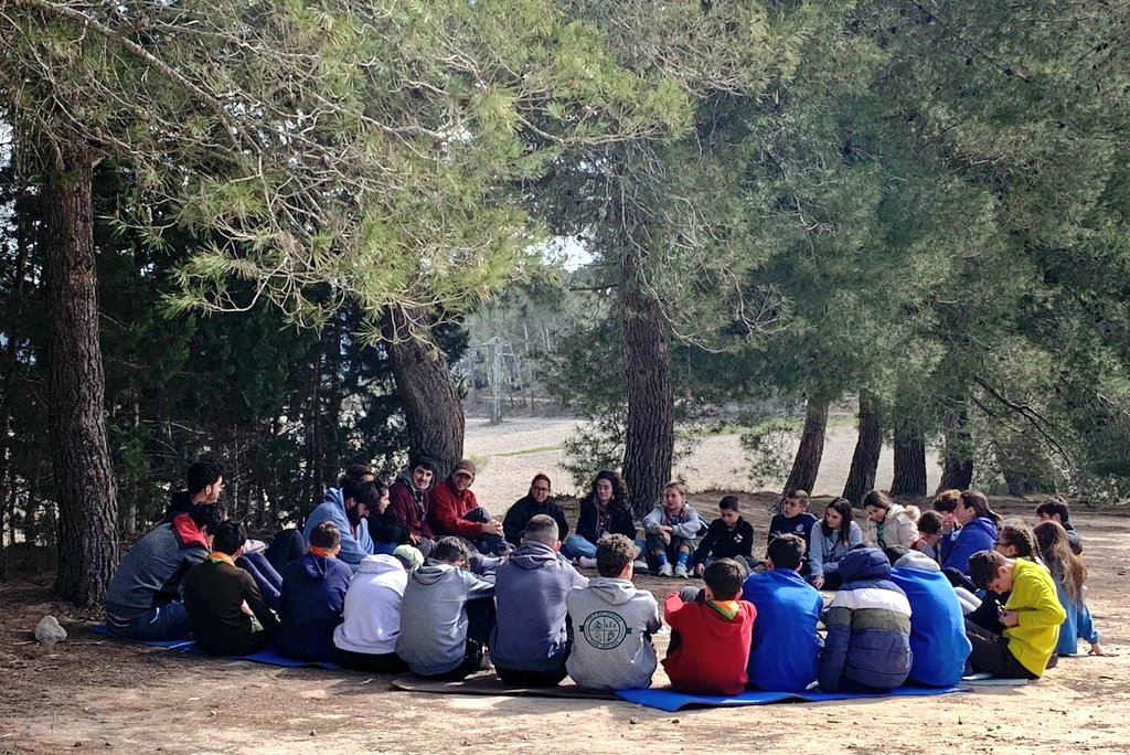 MaristasMedit's tweet photo. Ha sido un encuentro MIX de #Maristas y #Scouts con la presencia de @vlcmaristas @maristaalgemesi @MaristasCullera @MaristasALC @MurciaMaristas y @MaristasCt. Han sido los grupos #Impeesa #Azahar #Sicania #Brownsea #Mafeking y #Delaware, el anfitrión
@scouts @scoutsmsc
#PJM ✝️ https://t.co/2fCz1gi1Qi