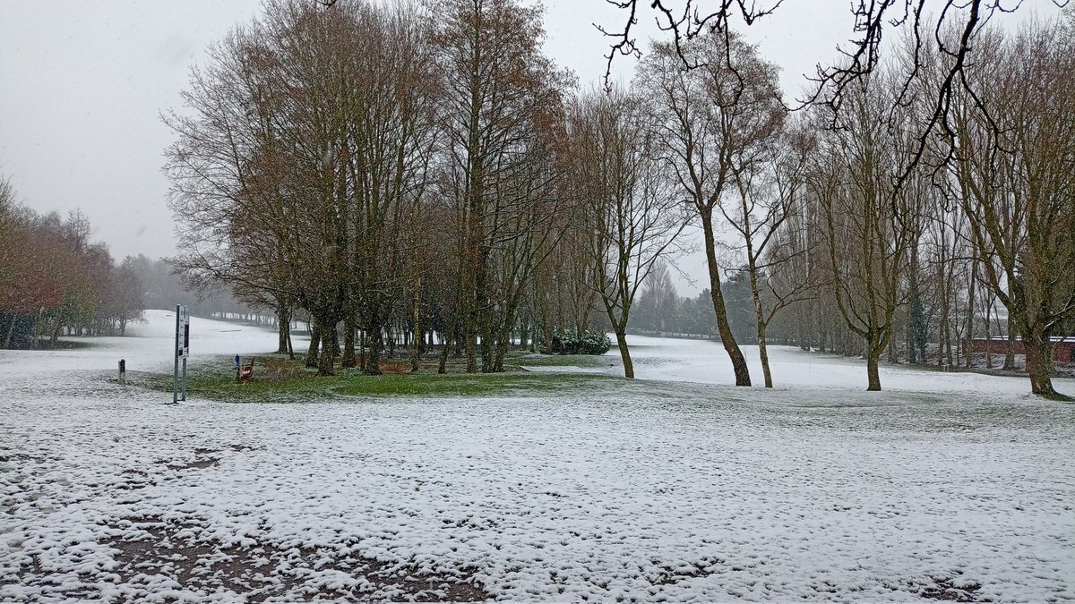 Snow good for golf today!! Looks like we're closed for a few days but we'll let you know when open again. Stay safe
