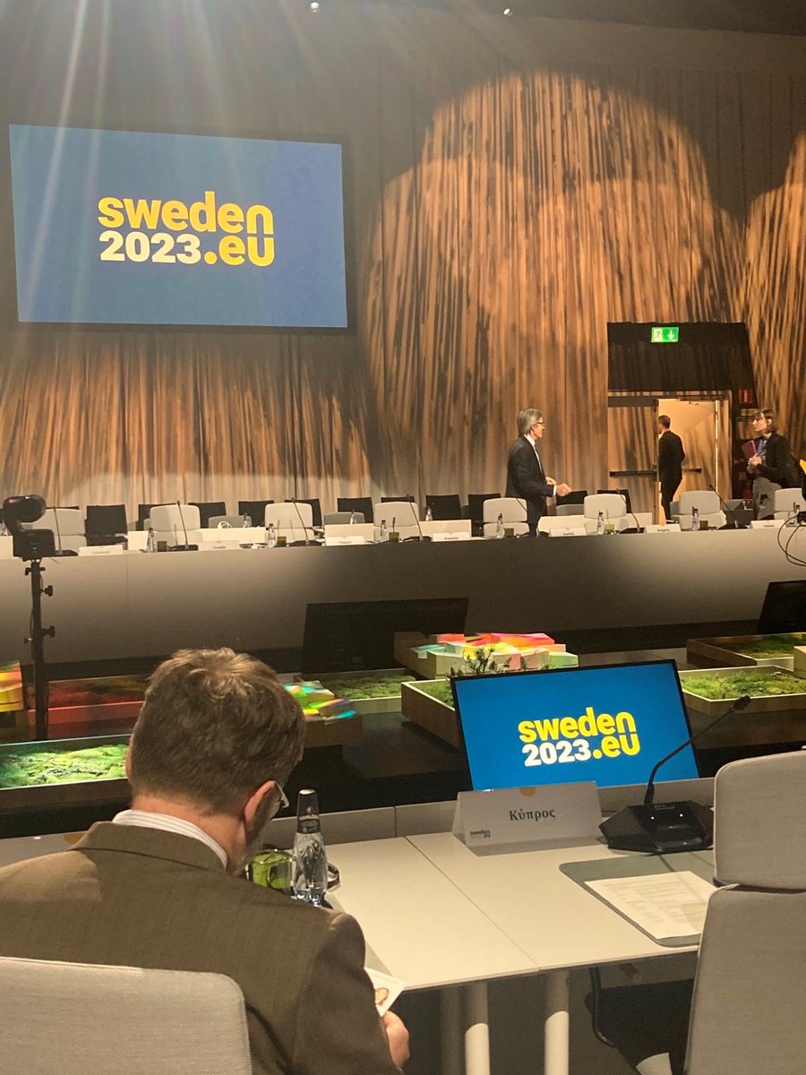 DanishMFA's tweet photo. . @DanJoergensen: Ready for 🇪🇺 ministerial meeting. Green @WorldBank reform top priority. If we get reform right, we can change the future of climate action and step up assistance to the world's poorest. Will personally engage in reform process in the time ahead #FACDevelopment https://t.co/ZLZeA0lRwc