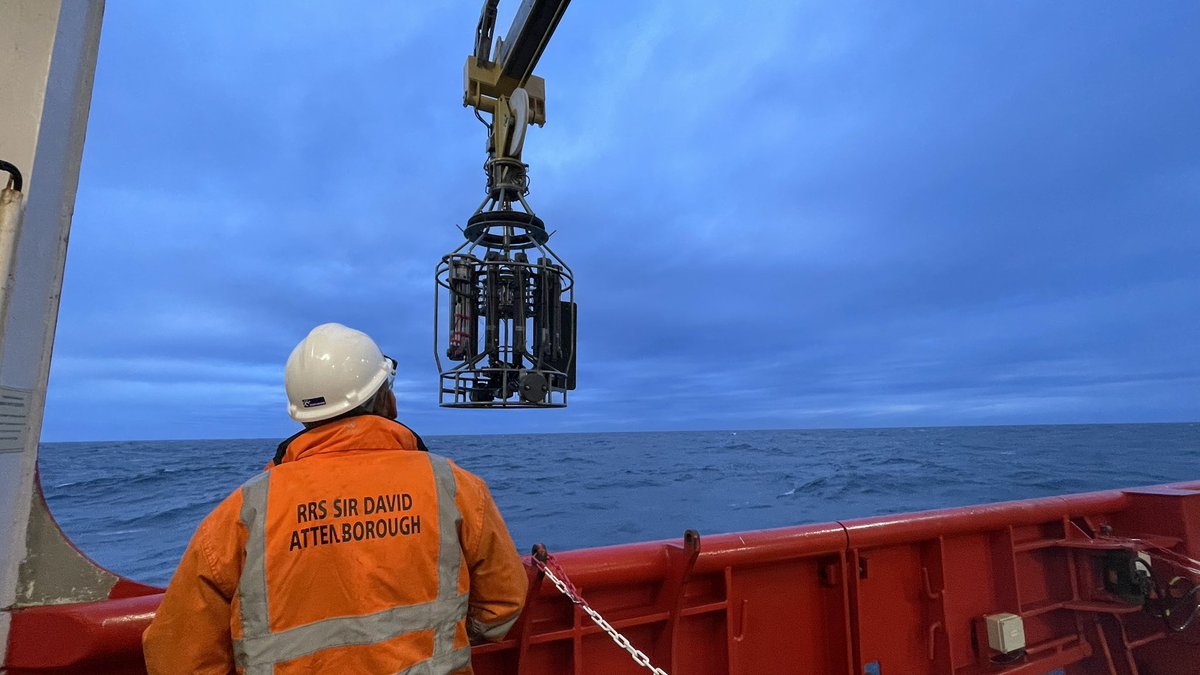 BAS_News's tweet image. Using a range of equipment, the #SDAScience team have set about trying to understand this unique habitat. We deployed up 7.6km (4.7 miles) of winch cable at a time (over 100 km/62 miles in total), to lower 2 camera systems, 2 types of trawl and the CTD into the abyss! (3/4)