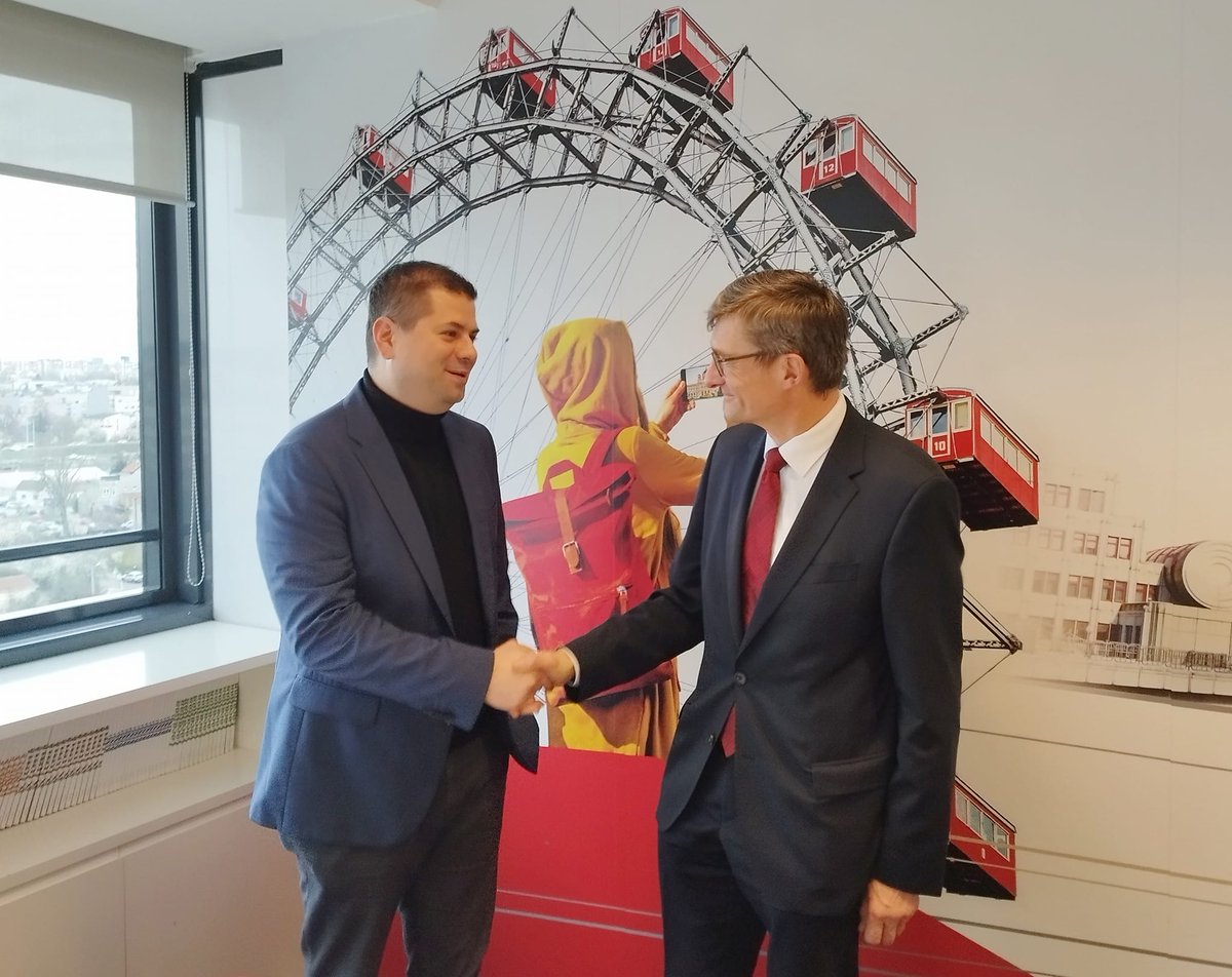 Jučer smo u našem uredu imali čast ugostiti veleposlanika Austrije Nj. E. dr. Markusa Wuketicha. 🇦🇹🤝🇭🇷 

Hvala na vrlo ugodnom i zanimljivom razgovoru!

#EurocommPR #ViennaOffices