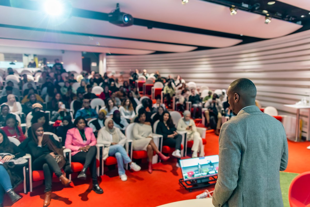 <a href="/adjinaya/">Adjinaya</a>, <a href="/SaraElat/">Sara Elat</a>, <a href="/ninaramen/">Nina</a> &amp; Cynthia K ont su #inspirer et livrer leur plus beau témoignage devant 200 personnes.
🤝 Un événement sous le signe du partage rendu possible grâce à notre partenaire historique <a href="/BNPParibas/">BNP Paribas Group</a> qui contribue le plus activement possible à nos actions.