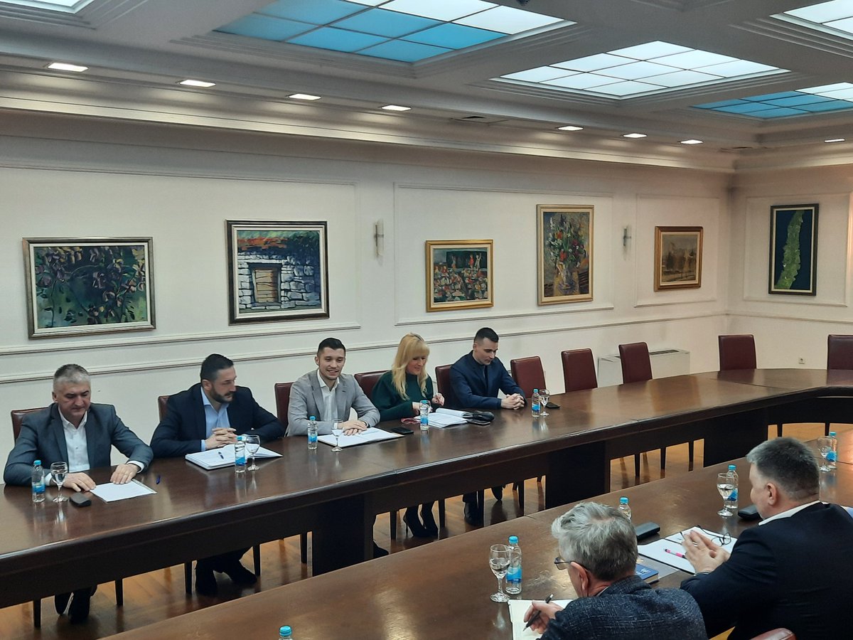 MoravacNevena's tweet photo. Počeo sastanak "Eko-toplane" i rukovodstva grada Banjaluka. Tema: Poslovanje "Eko-toplane".
@unatelevizija #unabih https://t.co/EYZTE72QeL